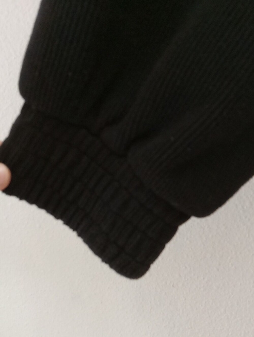 Abound Black Cropped Hoodie Sweatshirt - Picture 2 of 8